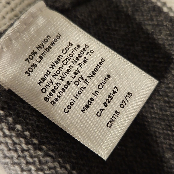 Multi-stripe Sweater With Winter Scene - Picture 3 of 7